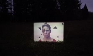 MAS ALLÁ DEL HORIZONTE: ARTISTAS CHILENOS REFLEXIONAN EN LA EXPOSICIÓN MASIVA “AL AIRE, LIBRE” MAS ALLÁ DEL HORIZONTE: ARTISTAS CHILENOS REFLEXIONAN EN LA EXPOSICIÓN MASIVA “AL AIRE, LIBRE”